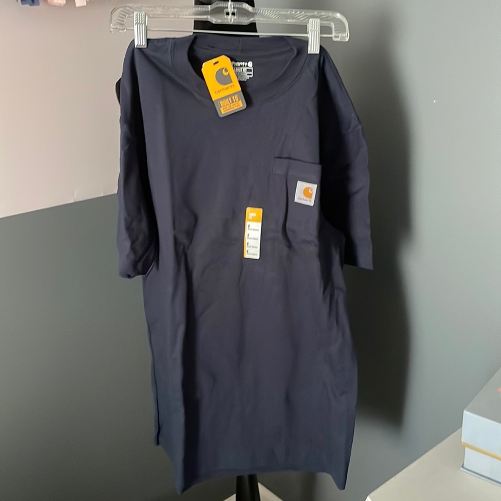 NWT  Mens Carhartt short sleeve tee
